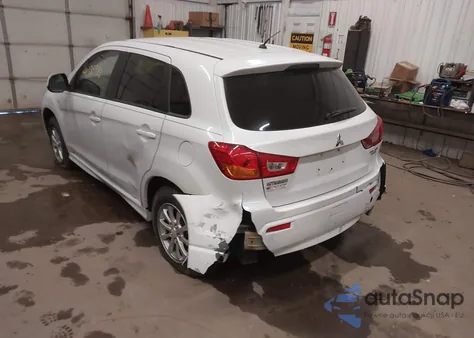 2011 Mitsubishi Outlander Sport Es z USA, uszkodzony, nr VIN JA4AP3AU3BZ017886